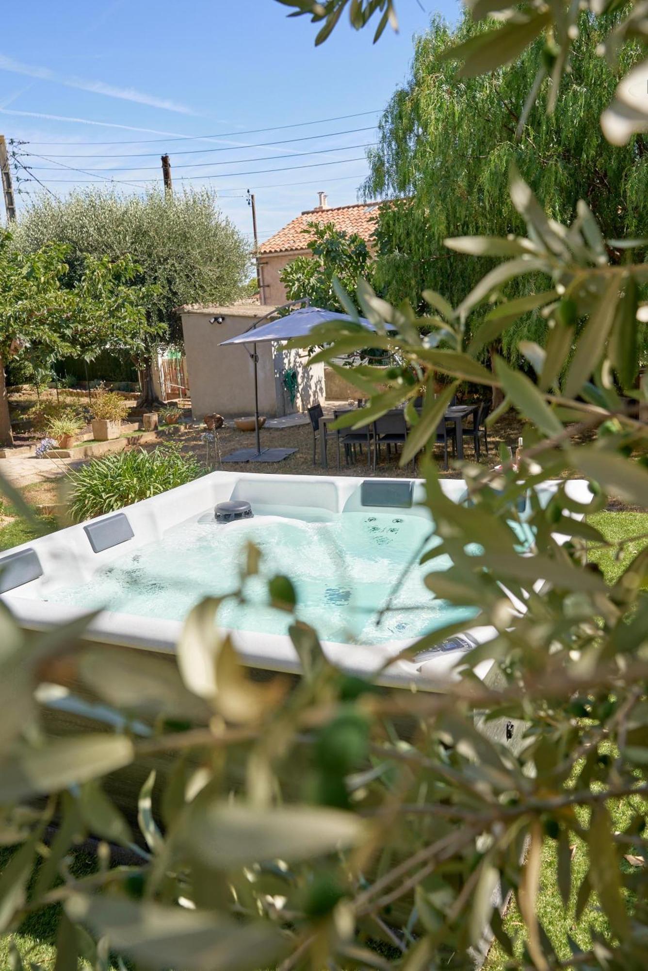 Villa La Provencale - Jacuzzi, Bbq, Jardin & Clim